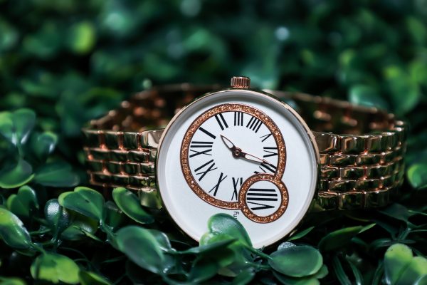 M8 (Rose Gold White)